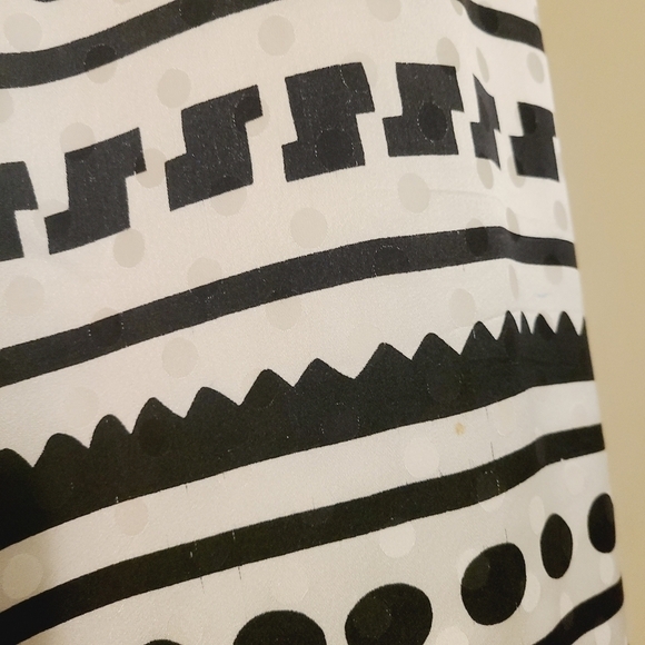 Maggy London | Vintage Graphic Print Silk Pencil Skirt (Size 14) - Picture 6 of 16